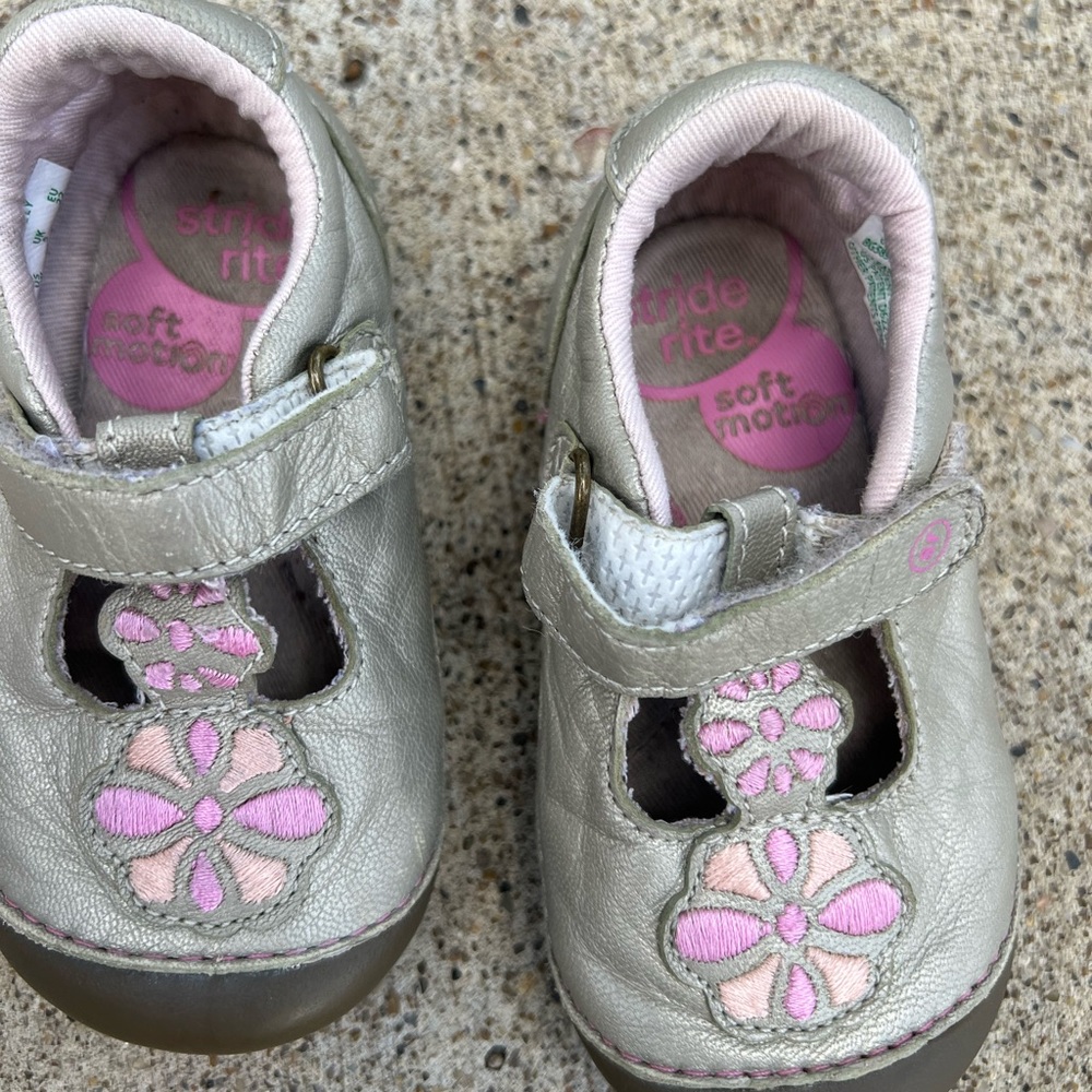 Stride rite toddler shoes 6